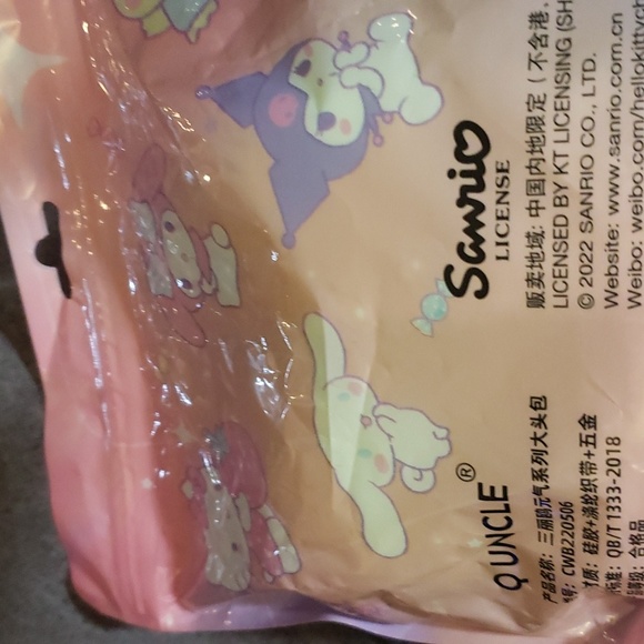 SANRIO Quncle Crossbody NIB - Picture 6 of 7